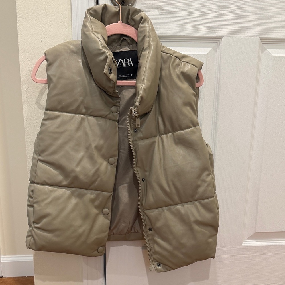 Zara Quilted Puffer Vest in Olive Taupe